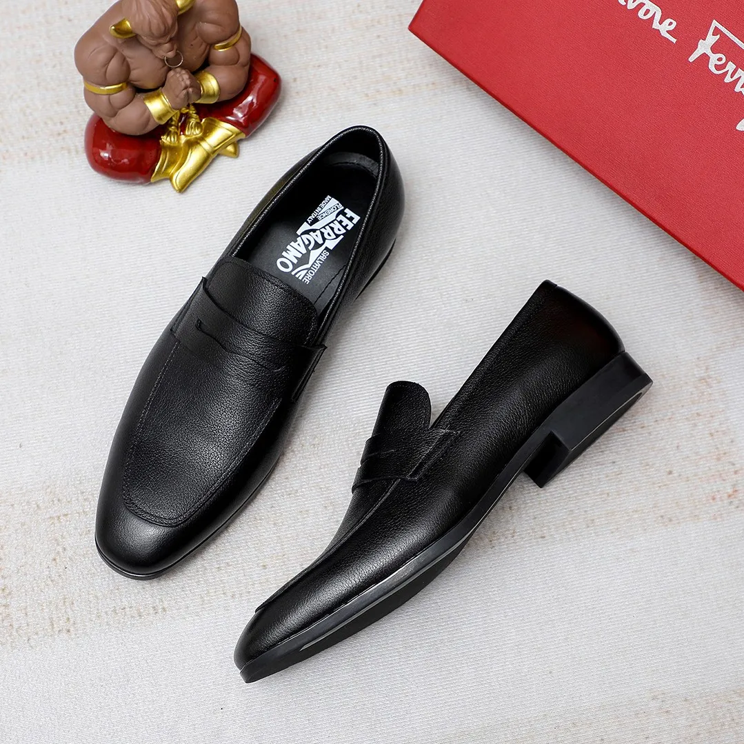 Men's shoes 💰460 🔥Ferragamo's new men's casual slip-on shoes🇨🇳Official website original 1:1 mold, original quality💯Fine workmanship, high-end luxury☘The upper is made of imported Italian first-layer cowhide🌴Luxurious water dyeing🐂Leather lining🍓Rubber wear-resistant and non-slip outsole, breathable and comfortable to wear🍍The first choice for high-grade men, 5 colors available! Code number 38-44 (45.46. Customized)